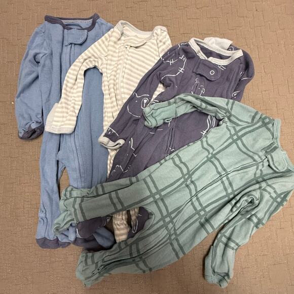 Lot of 4 Baby Zipper Sleepers Cloud Island Gender Neutral Blue Gray Newborn Size - Picture 1 of 9
